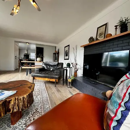 Newly Renovated Pad Near Dt Bzn Villa
